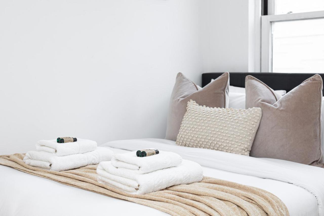 Fantastic 2br Flat, 3 Min Shoreditch High Street * Londra